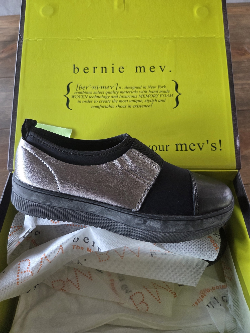 bernie mev. Womens Black and Metallic Slip-On Platform Shoe NEW IN BOX